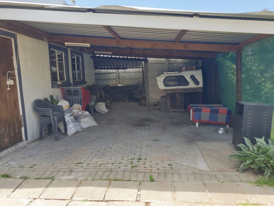 4 Bedroom Property for Sale in Humansdorp Eastern Cape